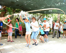 משחקי ילדים, אחוזת צהלה, פעילויות לילדים, אטרקציות לילדים, משחקים של פעם